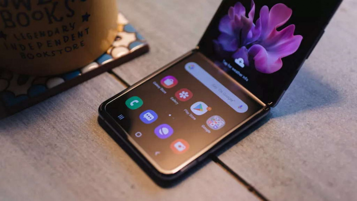 Galaxy Z Flip: O telemóvel de 1529€ esgotou em Portugal